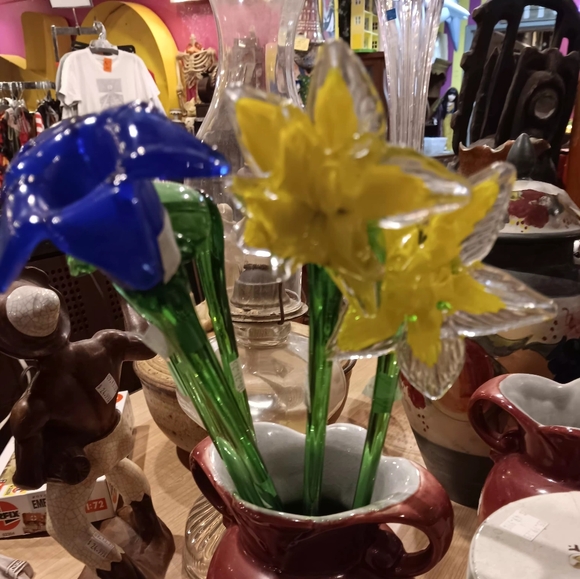 Meet your Posher, Lauren - Picture 2 of 11